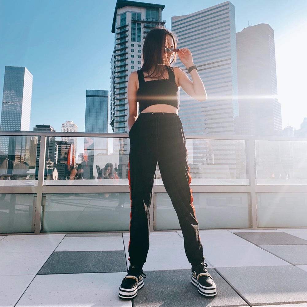 Emma & Sam / LF STORES Jogger Pants